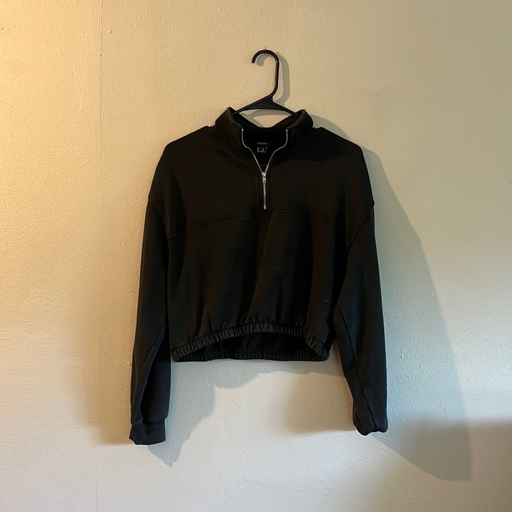 quarter zip black cropped sweatshirt